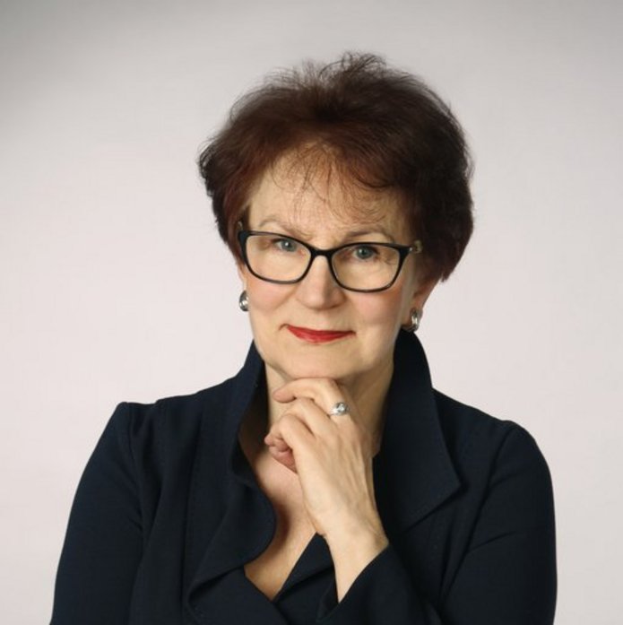 prof. Ewa Kucharska-Stasiak
